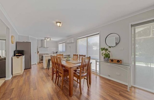 Porepunkah Apartment | Family-Friendly Getaway at Pepper Place in Porepunkah