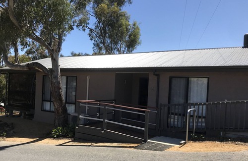Second Valley House | Family-Friendly Pepper's Place - Wheelchair Accessible & Rated 9.8