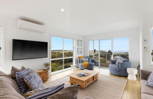 Kilcunda House | Charming Peppermint Lookout: Family-Friendly Retreat