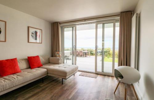 Trenance House | Welcoming Pepperpots: 4-Star Hotel for Families & Pets