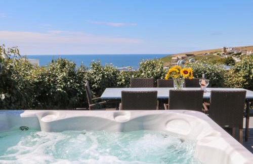 Trenance House | Welcoming Pepperpots: 4-Star Hotel for Families & Pets