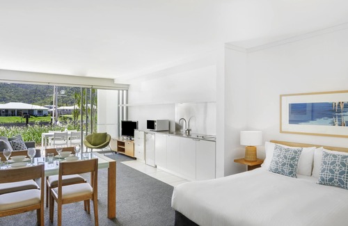 Nelly Bay Hotel | Getaway at Peppers Blue on Blue: Pool, Spa & Family Friendly