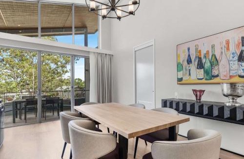 Pokolbin Hotel | Elegant Grand Mercure The Vintage: Ocean View & Spa Retreat