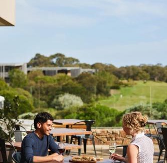 Fingal Resort | Discover Peppers Moonah Links Resort with Oceanfront Views