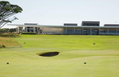 Fingal Resort | Discover Peppers Moonah Links Resort with Oceanfront Views