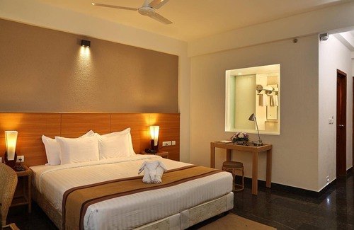 Kumily Hotel | Discover PepperVine: Family-Friendly with Pool & Restaurant