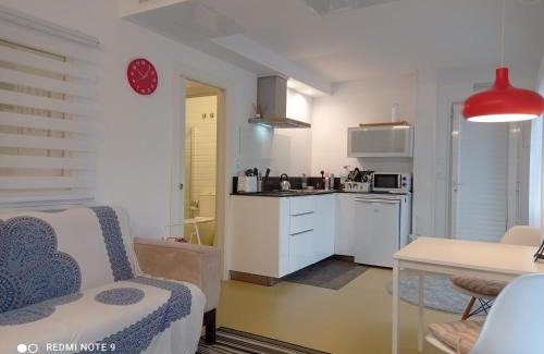 Somo Apartment | Cozy Oceanfront Apartment in Somo with Pool & 9.8 Rating