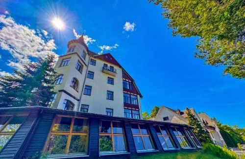 Swieradow-Zdroj Bed & Breakfast | Discover Perła Świeradowa: Oceanfront Getaway for Families