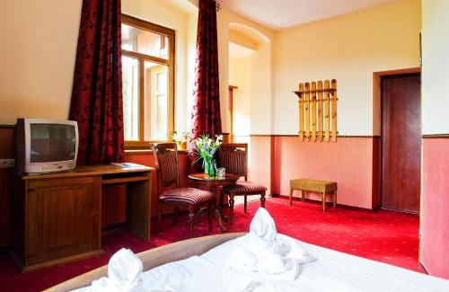 Karpacz Bed & Breakfast | Relax at Perła Karkonoszy SPA with Private Pool and Spa
