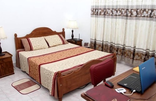Yatinuwara Hotel | Discover Peradeniya Rest Inn: Family-Friendly Getaway