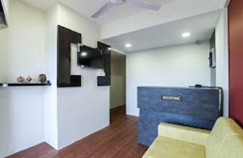 Vastrapur Hotel | Discover Peradiot Hotel - Vastrapur with Family-Friendly Amenities