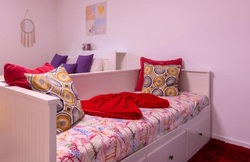 Perafita House | Eco-Friendly Perafita Yellow House – Pet & Child Friendly