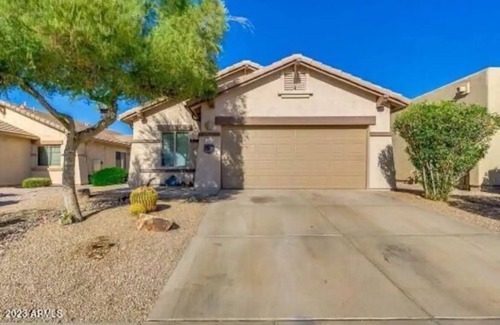 Gold Canyon House | Explore Peralta Trails Home: Gated, Family & Pet Friendly