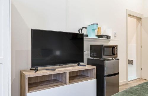Fremont Apartment | Discover Fremont Urban Studio: Family-Friendly Retreat