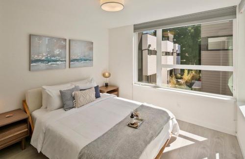 Broadway House | Urban Abode 18: Family-Friendly Retreat in the City