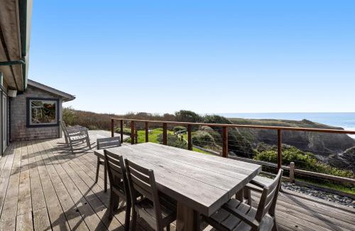 Mendocino House | Oceanfront Bliss at Perched on the Bluff - Studio Cottage