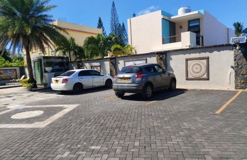 Pereybere Bed & Breakfast | Enjoy Free Breakfast at Pereybere Suites and Penthouses