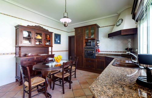 Chiclana de la Frontera Villa | Family-Friendly Villa with Ocean Views and Private Pool