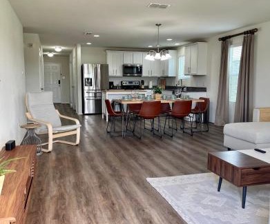 Little Elm House | Family-Friendly 4Bd Vacation Home with King Bed