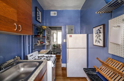 Adams Morgan Apartment | Perfect Adams Morgan Location! Charming & Historic