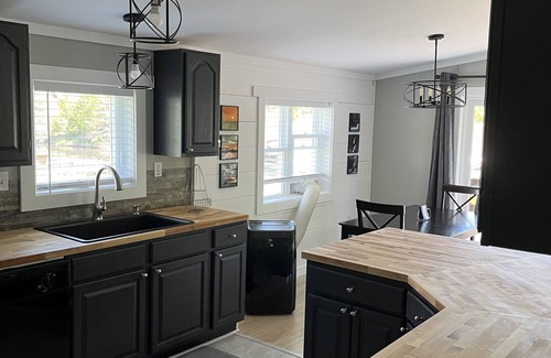 Indian River House | Unforgettable All-Season Haven with Pool and Ocean View
