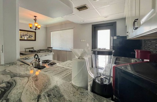 Nurmi Isles Apartment | Ideal Oceanfront Apartment on Las Olas with Pool Access