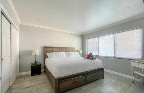 Nurmi Isles Apartment | Ideal Oceanfront Apartment on Las Olas with Pool Access