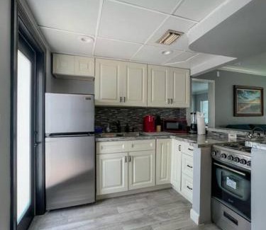 Nurmi Isles Apartment | Inviting Apartment on Las Olas - Pet Friendly & Pool Access