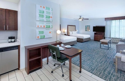 Sandy Springs Hotel | Relaxing Atlanta Comfort: Indoor Pool & Free Hot Breakfast