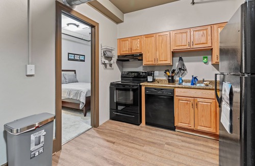 Downtown Syracuse Apartment | Inviting Comfort & Convenience in Syracuse, NY