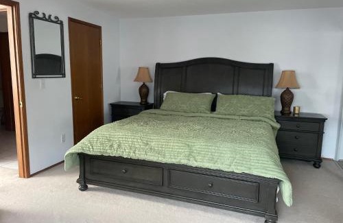 Tacoma Apartment | Inviting Brownspoint Getaway with Family & Pet-Friendly Perks