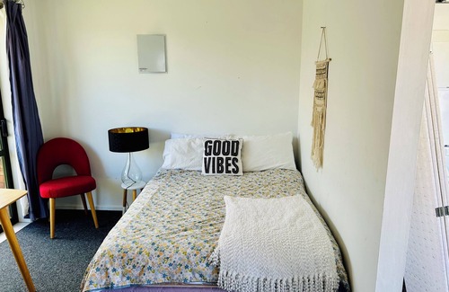 Papamoa Beach House | Ideal Coastal Retreat at Central Papamoa Beach - 10/10 Rated