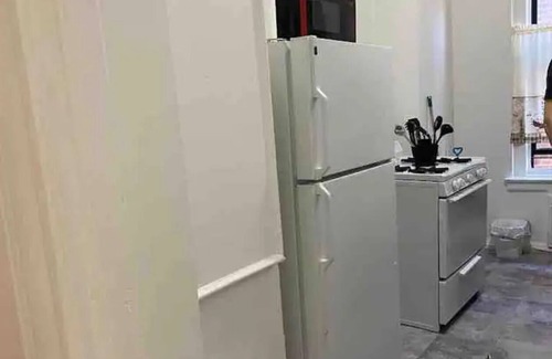 Norwood Apartment | Cozy Apartment Steps from Convenience Store and D Train