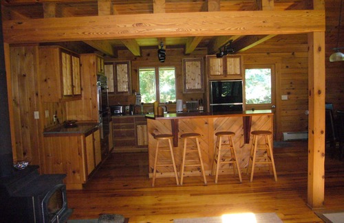Lake Hill House | Tranquil Log House Retreat by Creek with Waterfalls