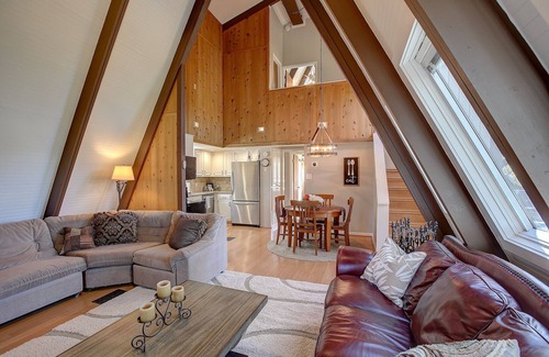 River Ridge House | Idyllic Retreat with Lake Austin Access and Spa Amenities