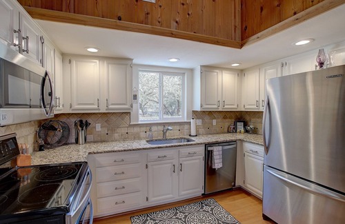 River Ridge House | Idyllic Retreat with Lake Austin Access and Spa Amenities