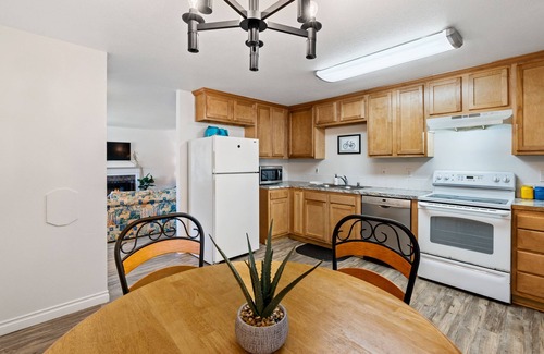 Vancouver House | Ideal Family and Pet Friendly Retreat Near PDX with Spa