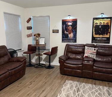 Seguin House | Perfect Family Getaway sleeps 12