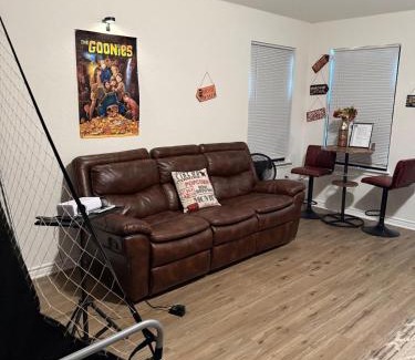 Seguin House | Perfect Family Getaway sleeps 12