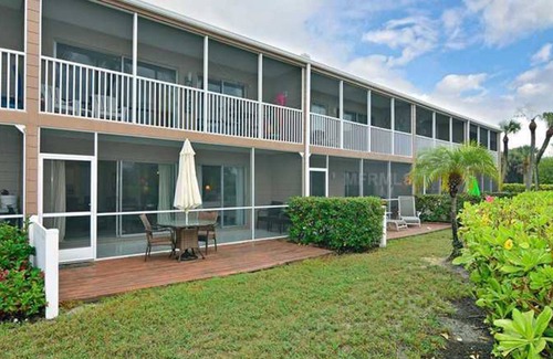 Longboat Key Condo | Ideal Longboat Key Retreat Steps from the Gulf - Sleeps 4