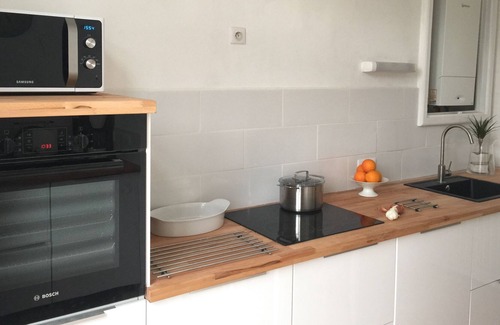 Saumur Apartment | Romantic Getaway in Saumur with Scenic Town Views