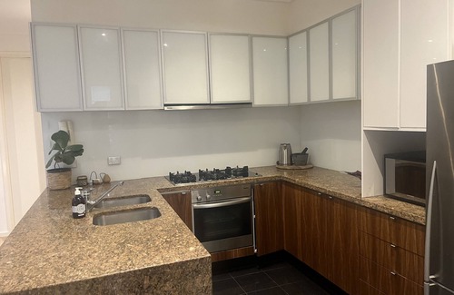 Southbank Apartment | Ideal Venue for Bucks or Hens Celebrations with Great Amenities