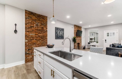 Livingston Park House | Perfect for companies!
