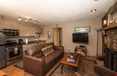 Estes Park Cabin | Ideal Retreat for Couples, Friends & Families - 9.8 Rated