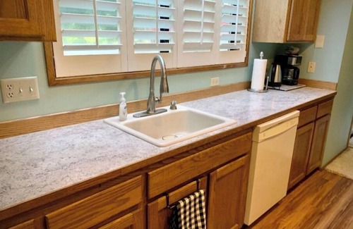 Sequim Condo | Ideal for Digital Nomads with Pool & Spa Amenities