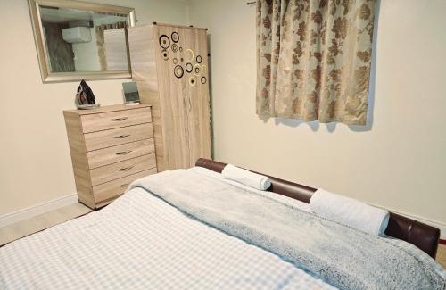 Seisdon Apartment | Ideal Hotel for Discovering Birmingham and Family Fun
