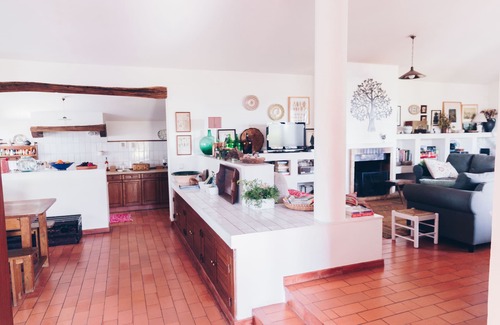 Aldeia de Irmaos Villa | Family-Friendly Retreat Near Lisbon with Pool and Ocean Views