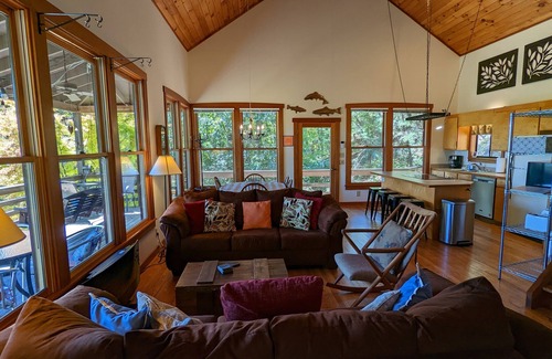 Bryson City House | Family-Friendly Relaxing Mountain House with Gorgeous Views