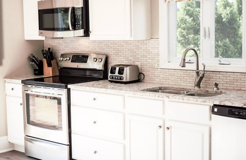 South Haven House | Family-Friendly Retreat with Heated Pool & Beach Access