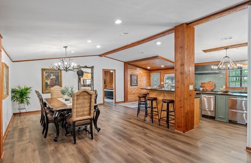 Edgewood House | Ideal for Groups: Enjoy Spa and Hot Tub Amenities